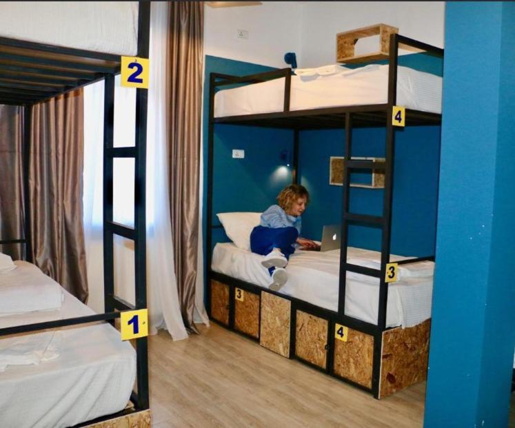 Scary Hostel Tiflis Dış mekan fotoğraf